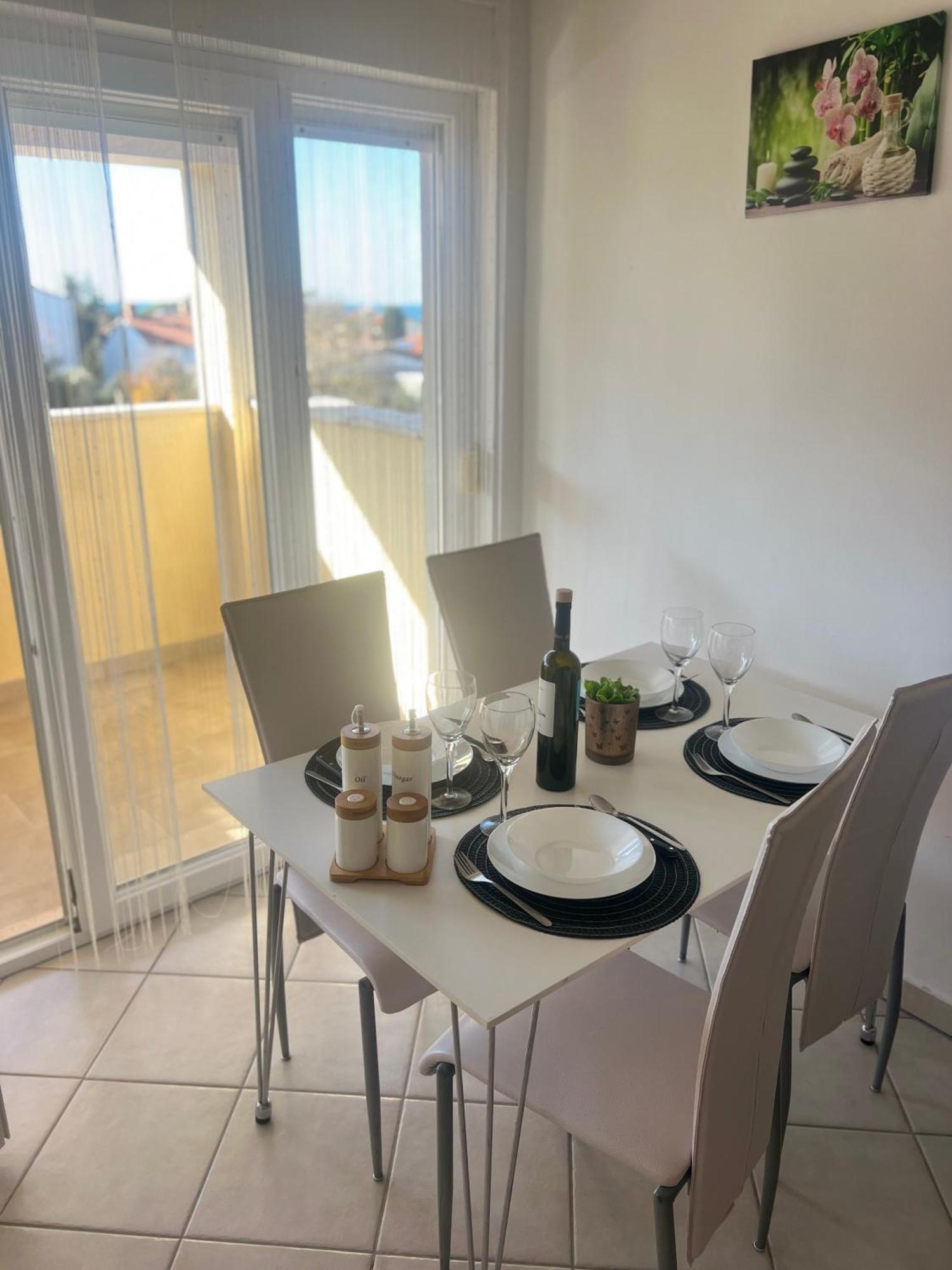 Apartmans Sun & Moon Zambratija  Ngoại thất bức ảnh