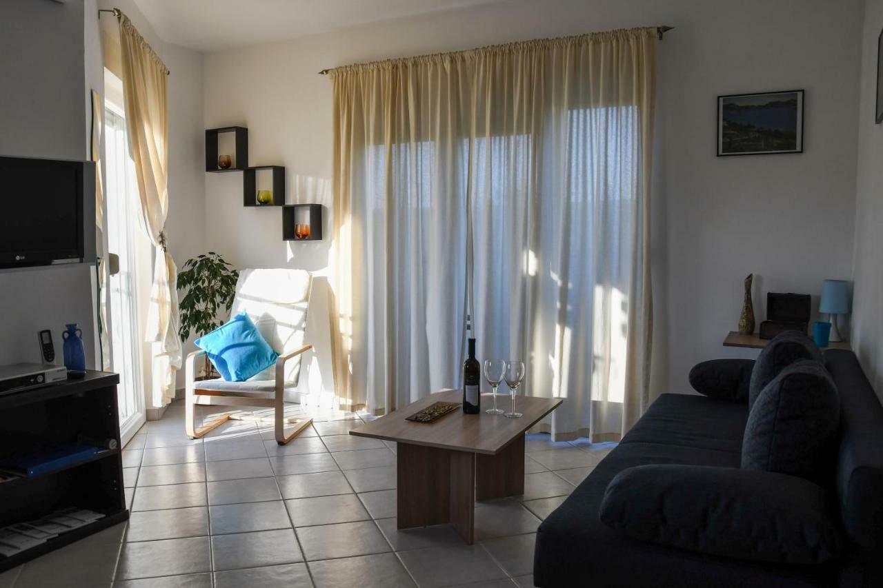 Apartmans Sun & Moon Zambratija  Ngoại thất bức ảnh